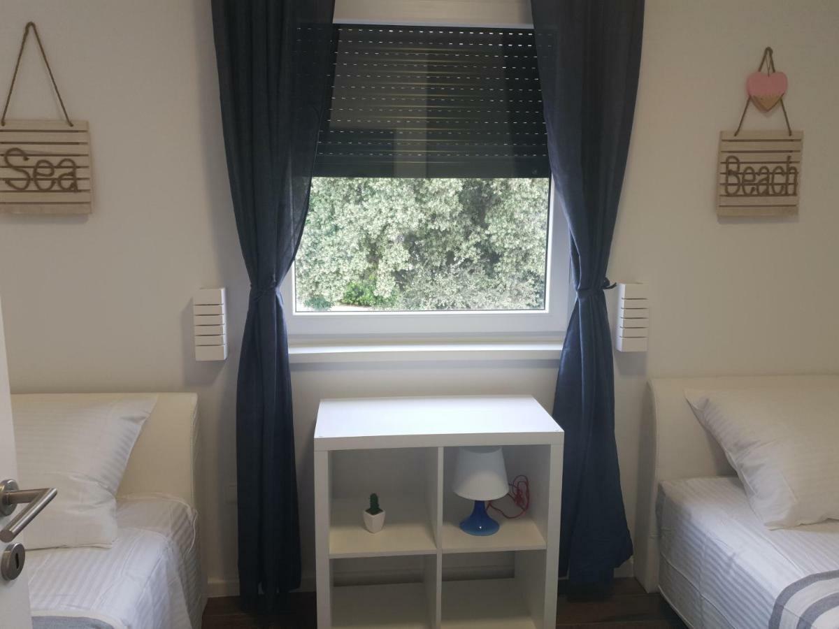 Black&White 2 Apartment Krk Island Exterior photo